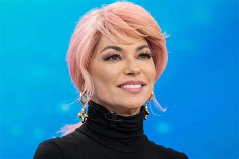 Shania Twain Rocks Pastel Pink Hair During Today Show Appearance