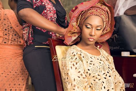 However, what has gotten her the attention of a number people is her unique taste in fashion. Yeni Kuti gives away Gorgeous Daughter Rolari Segun in ...