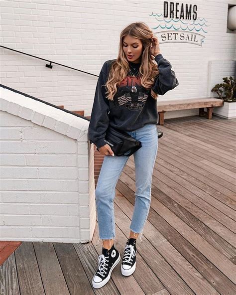Pin By Miriambouzamanzano On Looks Converse High Tops Outfit Black High Top Converse Outfits