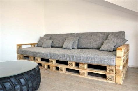 Sofa aus paletten selber machen. Europaletten Bett ganz einfach selber bauen - ausführliche ...