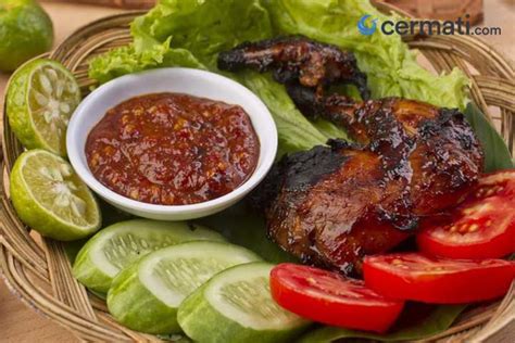 Campur dan msk bahan lapisan putih, stlh mendidih sisihkan. Gambar Makanan Sederhana Tapi Enak - Makanan Ku
