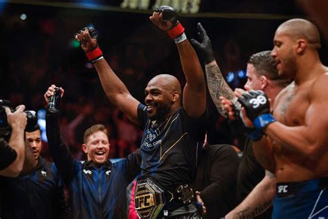 Mma Le Français Ciryl Gane Vite Battu Par Laméricain Jon Jones Sacré Champion Ufc Des Lourds