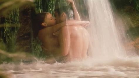 Nude Video Celebs Laura Harris Nude Habitat 1997