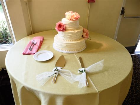 Simple And Tasteful Wedding Styles Table Decorations Cake Simple
