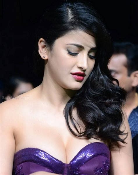 Pin On Shruti Haasan Hottest Babe In The Town