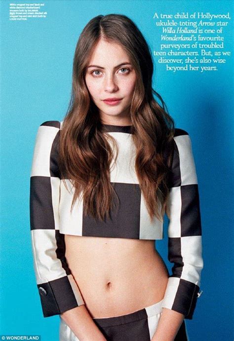 check mate arrow star willa holland shows off her superhero figure as she bares her toned