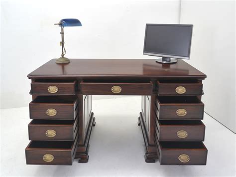 Miadomodo schreibtisch bürotisch computertisch pc tisch gamingtisch. Schreibtisch Computertisch Bürotisch Massivholz Nussbaum ...