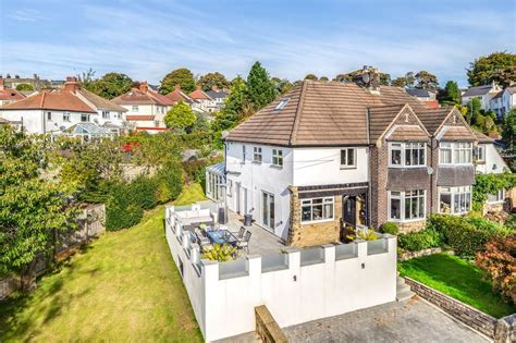 Emmott Drive Rawdon Leeds 5 Bed Semi Detached House £595000