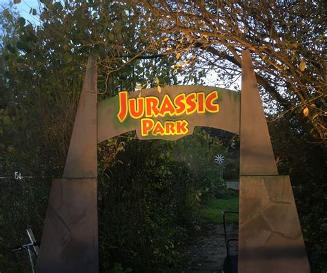 Jurassic Park Gate 4 Steps With Pictures Instructables
