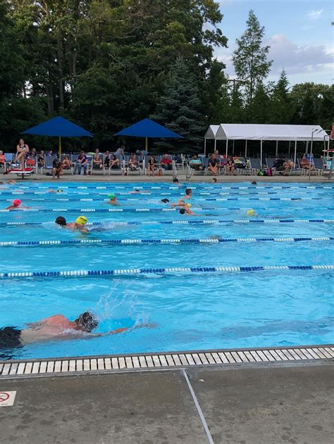 Lynbrook Swimmers Raise Money For Cancer Research At Swim Across America Event Herald