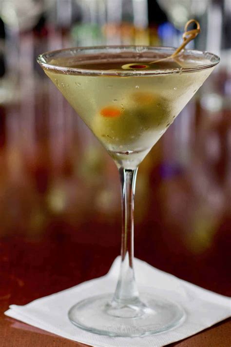 Dirty Vodka Martini Recipe With Vermouth Dandk Organizer