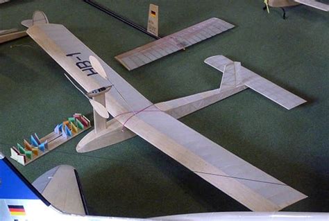 Planeurs antiques Modelisme avion Aéromodélisme Aile volante