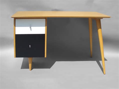 Blonde Maple Aluminum Lacquered Desk By Paul Mccobb At 1stdibs