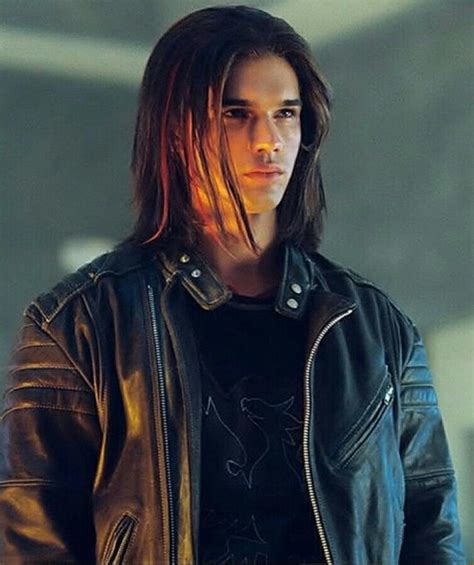 The actor is steven strait playing warren peace in sky high and the lyrics are from hello by schuyler fisk and iris by the goo goo dolls. Steven Strait (Warren Peace) | Warren peace sky high ...
