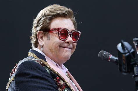 In the meantime, elton beforehand quipped he desires to kill himself if he has to carry out 'crocodile rock'. Grammy Awards 2021 Diduga Korupsi, Elton John Dukung The ...