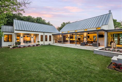 Though this modest house is under 900 sq.ft, the large windows are designed to provide plenty of natural light. Estate-Like Modern Farmhouse In Texas | iDesignArch ...