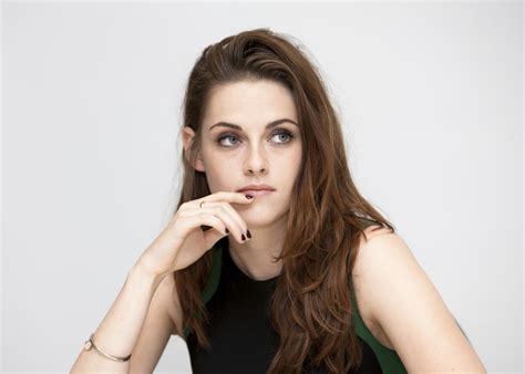 8814 viewskristen stewart and charlize theron. Kristen Stewart 32 wallpapers (79 Wallpapers) - HD Wallpapers