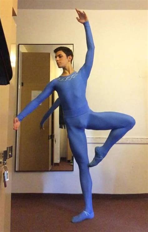 Pin De Joseffclarkameral Em Dance Tights Ooooh Ballet Masculino Ballet Masculino