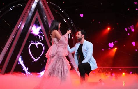 Neha Kakkar And Himansh Confirm Their Relationship On Indian Idol 10 Watch Video रिलेशनशिप पर