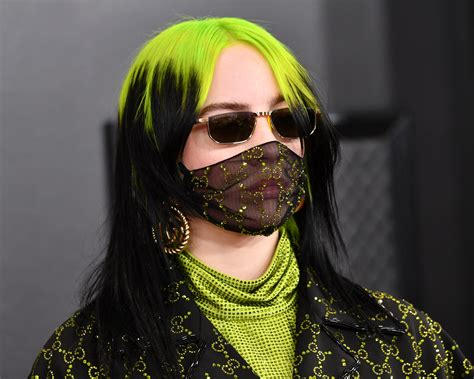 The world's a little blurry hews close to the eilish mythology, yet still offers a rare glimpse behind the making of a teen pop star. Billie Eilish reforça movimento de lives pagas com ...