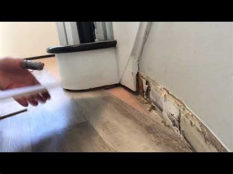 How do you cut smartcore ultra vinyl? How To Cut Vinyl Plank Flooring Around A Curve - YouTube