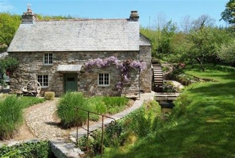 Charming cornish cottage in the centre of a friendly small village. Urlaub & Reisen | Urlaub, Reisen, Cornwall und Südengland ...