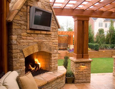 Outdoor Fireplaces | Outdoor Living Fireplaces in California