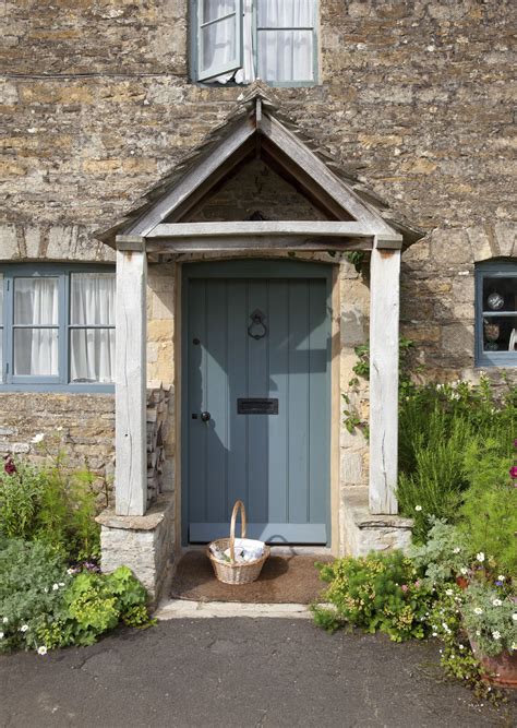 Cottage Front Door Ideas To Give Your Home A Charming Look In 2023