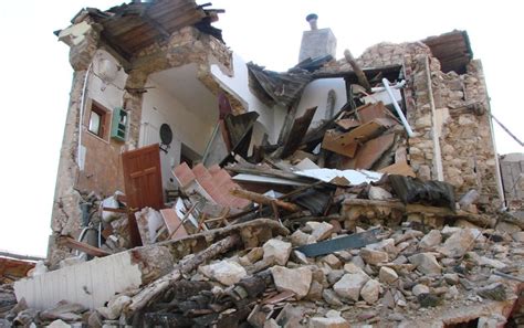 A 5.4 magnitude aftershock hit puerto rico's southern coast on. Why the Earthquake in Italy Was So Destructive ...