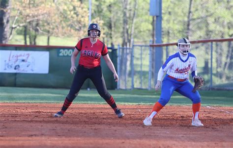 Lady Marshals Pick Up District Win Over Christian Fellowship Marshall