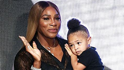 Mar 02, 2020 · last week, serena williams ' daughter was making headlines for her precocious manicure skills as she played with her dad, alexis ohanian. Serena Williams' Daughter, Olympia, Dresses Up As Elsa From 'Frozen' - Hollywood Life