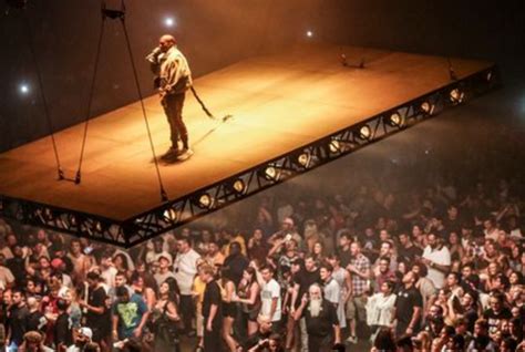Watch Kanye Debut Insane Floating Stage For Saint Pablo Tour This