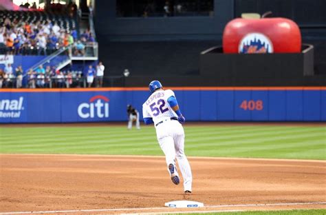 New York Mets Yoenis Cespedes Must Be A Savior