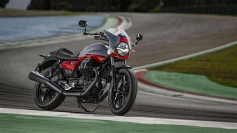 Moto Guzzi Ecco La Nuova V7 Stone Corsa Il Ritorno Alla Sportività