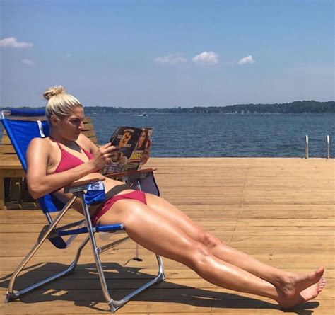 lényeg Rezeg Olló elena delle donne bikini lótusz emlékeztető mitológia