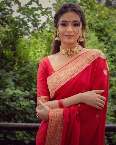 Keerthy Sureshs Pictures In A Traditional Red Saree Will Make Your
