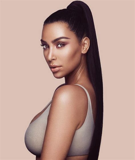 Kim Kardashian ensina 9 passos para dominar a técnica de contorno