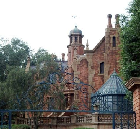 The Haunted Mansion Home Of The 999 Happy Haunts Disney Attractions
