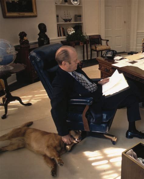 Gerald Ford With Liberty In The Oval Office White House Historical