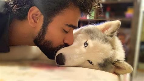 Explore tweets of pearl v puri fc thailand @pearlvpurifcth on twitter. Pearl V Puri's Latest Picture With His Furry Friend Newton ...