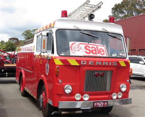 Sandown 2013 | australia.SHOWBUS.com PHOTO GALLERY Replacement vehicles are available to cover to unserviceability if required.