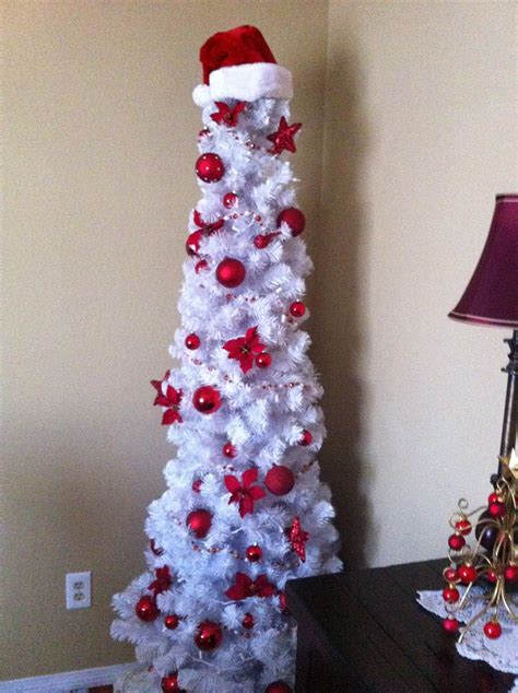 Red And White Christmas Tree
