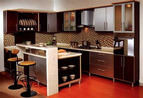 Gabungan motif heksagonal yang mencolok dan warna putih yang sederhana memang bisa menyelamatkan dapur dari kesan monoton. kitchen decoration sets 2017 - Grasscloth Wallpaper