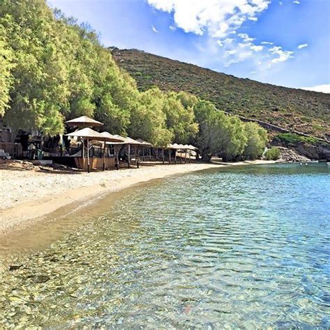 Το πήλιο αποτελεί ιδανικό προορισμό για αποδράσεις ολόκληρη τον χρόνο αφού συνδυάζει υπέροχες παραλίες και παραθαλάσσια χωριά με επιβλητικές κορφές, φημισμένο χιονοδρομικό κέντρο και αμέτρητα γραφικά. ΠΑΡΑΛΙΕΣ - FOURNI TRAVEL