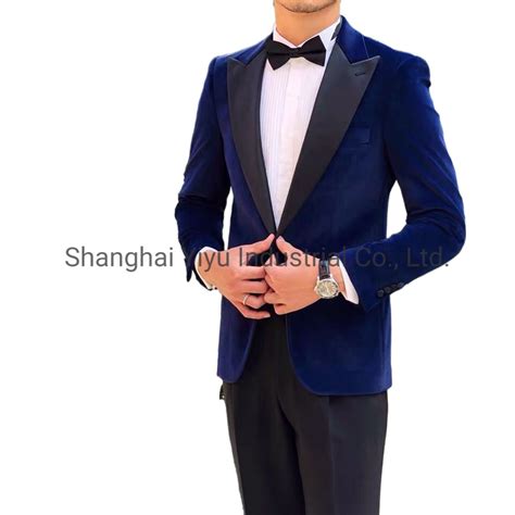 Italian Men Wedding Suit Mtm Custom Men′ S Suit Men Suits China