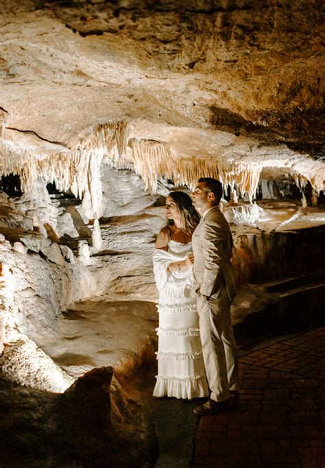 Unique And Stunning Luray Caverns Micro Wedding