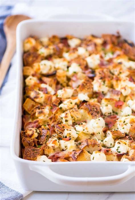 Everything Bagel And Cream Cheese Breakfast Casserole So Good We