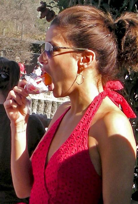 Eva Longoria 12 Hot Pictures Of Female Celebrities Sucking On A Popsicle