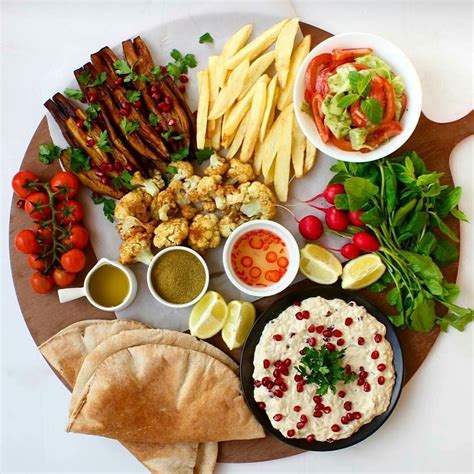 A Little Bit Of All The Lebanese Love On One Plate Lebanese Good Is