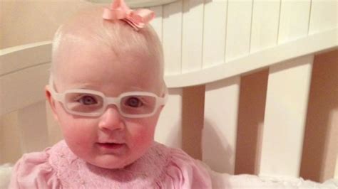 Watch The Moment A Baby Sees Her Mum Clearly For The First Time Stuff Co Nz